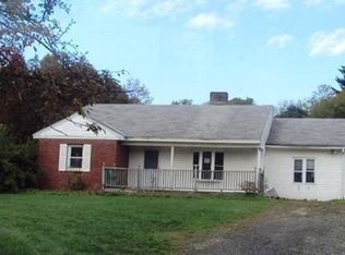 280 Pleasant St, Lee, MA 01238