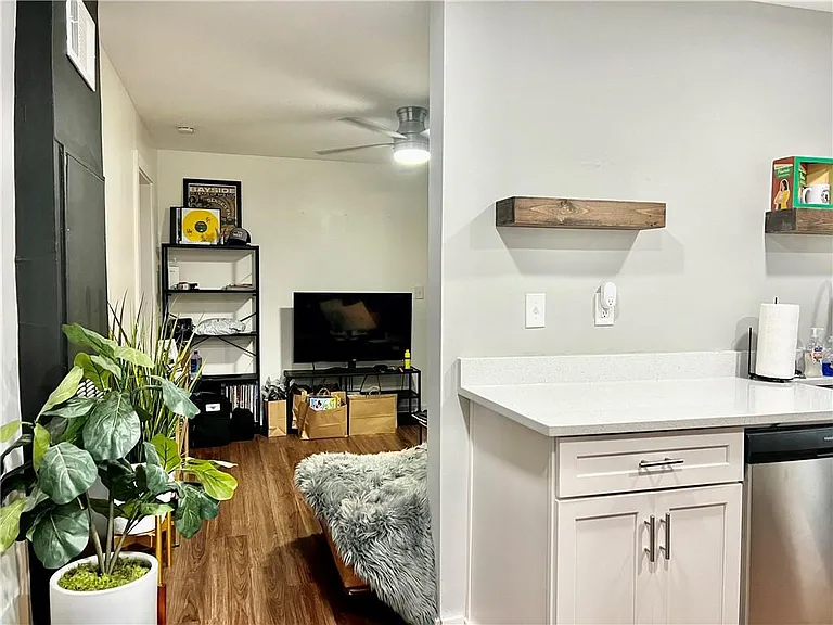 1165 Eggleston St SW #4 — Photo 12