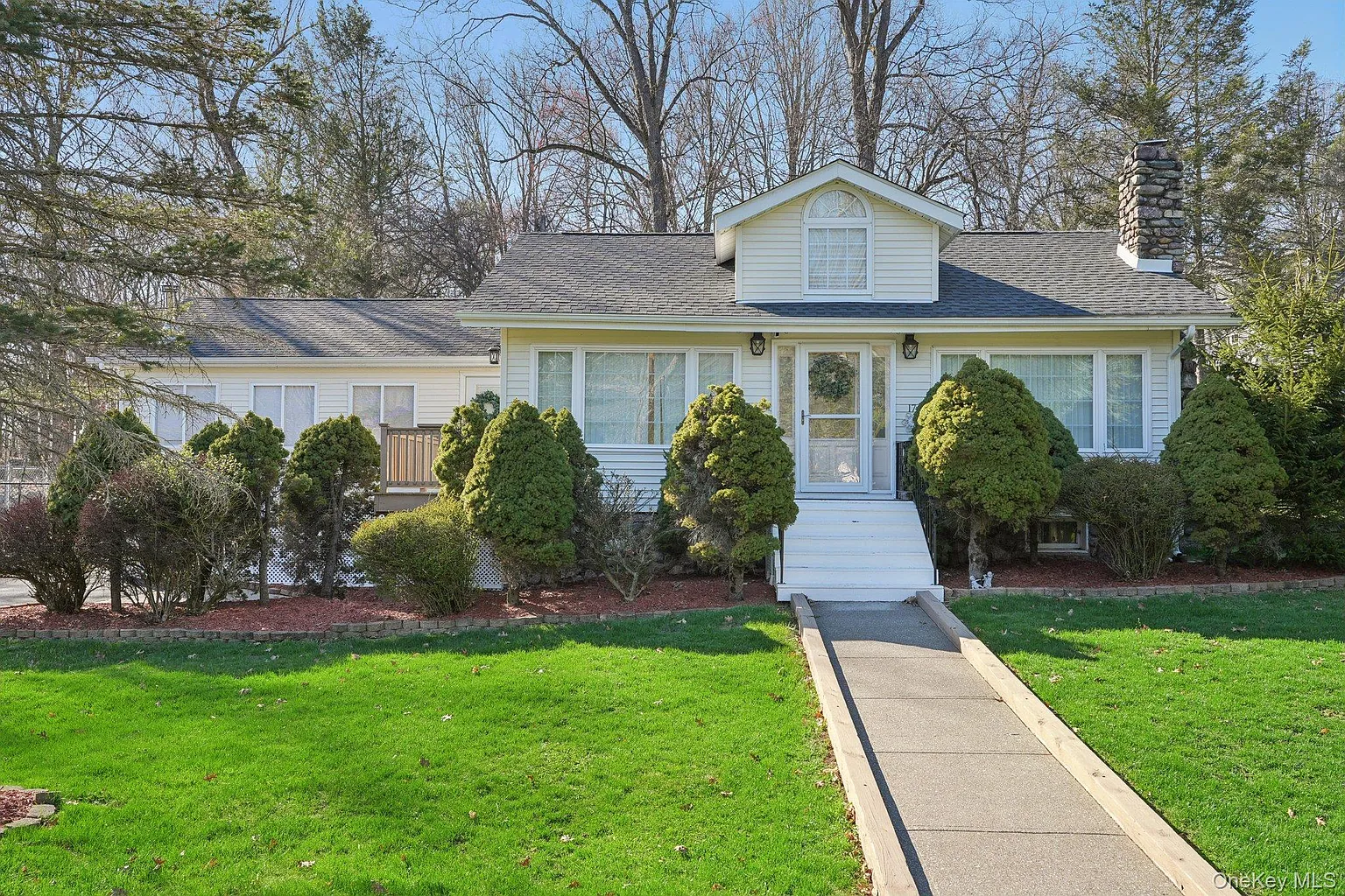 17 Pine Hill Road photo 1