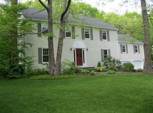 75 Tanglewood Ln, North Andover, MA 01845