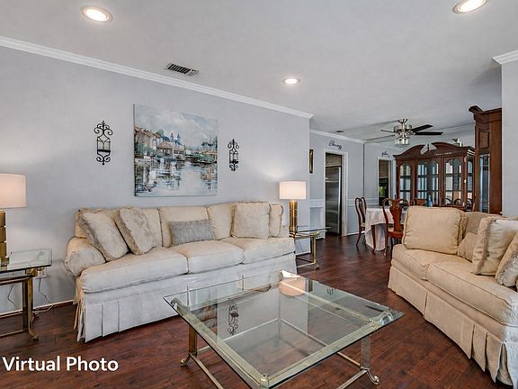 3rd image of 1028 Rosewood Dr