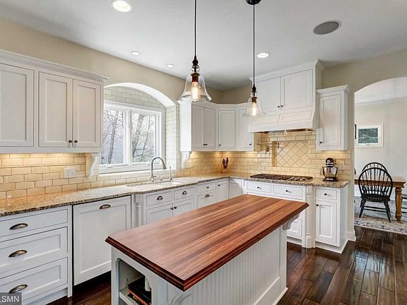 5th image of 11117 Holland Cir