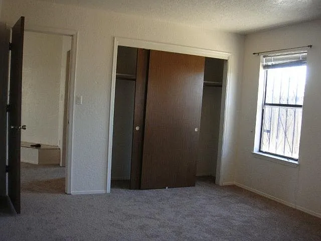 11009 Briarwood Ter NE — Photo 13