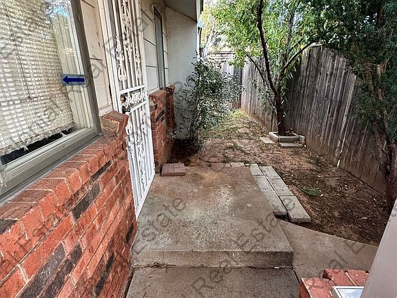 3rd image of 801 N Walnut St APT A