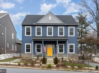 101 W 6th St, Lititz, PA 17543