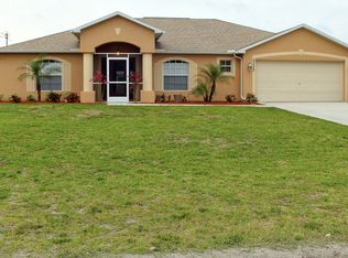2222 NE 34th Ter, Cape Coral, FL 33909