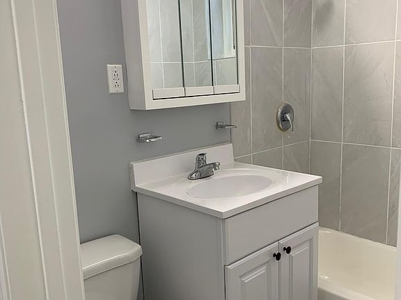 4th image of 78 Elmwood Ave APT U
