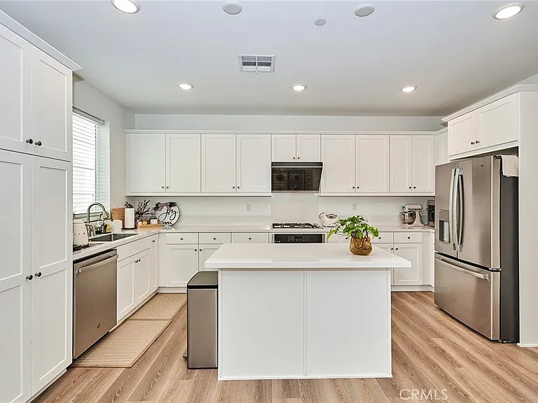 8788 Newview Pl — Photo 4