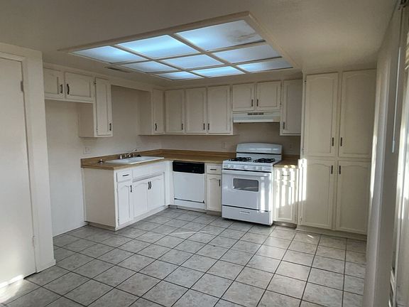 3rd image of 1301-1347 S Court St #1315