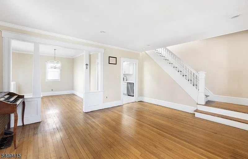 3 bed, 1.0 bath, $2,950 — Photo 4