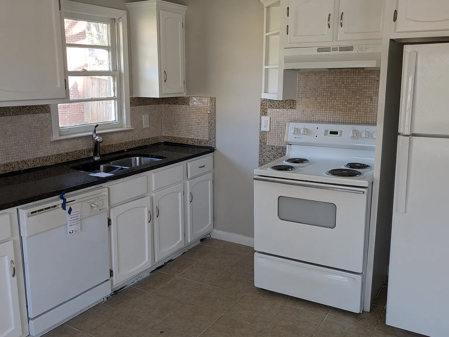 2 bed, 778 sqft, $1,400 — Photo 2