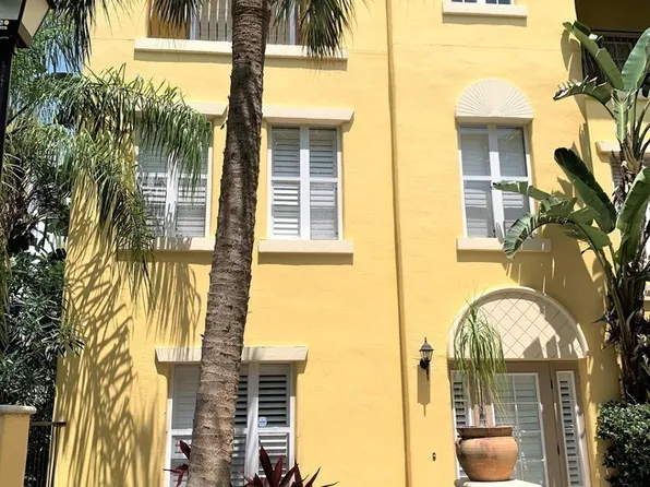 601 Casabella Cir, Tampa, FL 33609