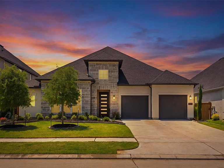 13715 Aventino Pointe Dr — Photo 32
