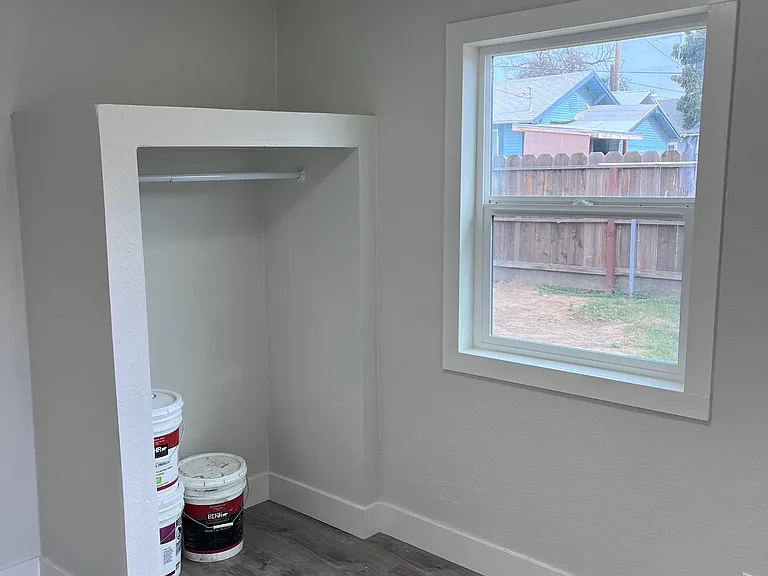 327 Hosmer Ave — Photo 11