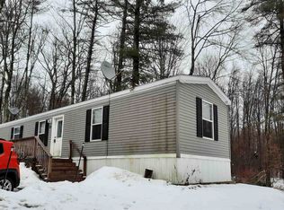 18 Edgewood Dr, Allenstown, NH 03275