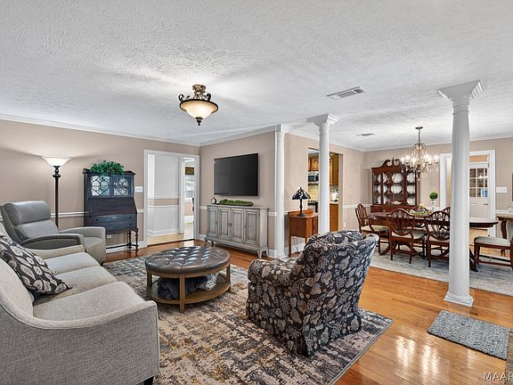 4th image of 336 Reid Cir