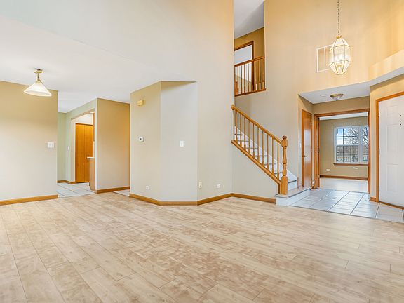 4th image of 2760 Packford Ln
