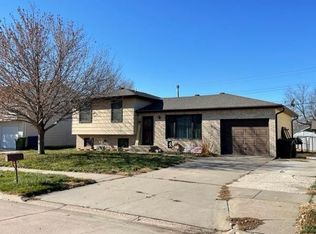 1406 14th Ave, Kearney, NE 68845