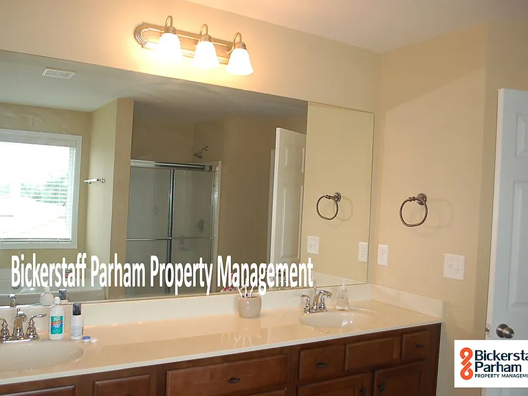 1 Oakwood Dr — Photo 12