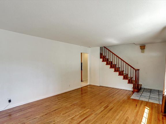 5th image of 1903 Limewood Dr