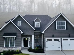 1104 Bear Paw Ln, Knoxville, TN 37922