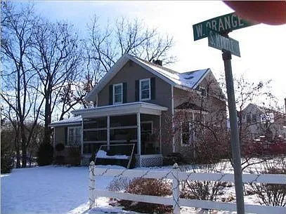 725 Orange St photo 1