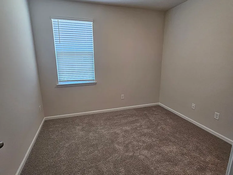3015 Long Spur Dr — Photo 26