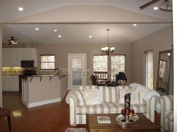 5th image of 11 Churchwell Dr