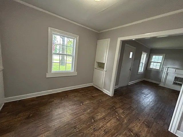 203 Short Brown St — Photo 7