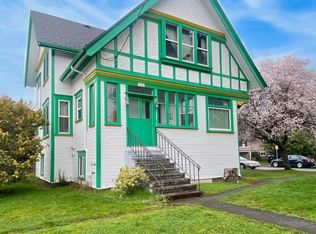 1250 Fairfield Rd, Victoria, BC V8V3B5