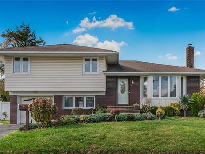 2 Deer Path Lane, Syosset, NY, 11791