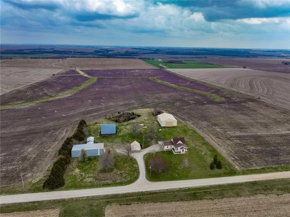 3162 Jackrabbit Rd, Hiawatha, KS 66434