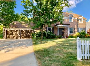 727 Stonebridge Rd, Frankfort, IL 60423