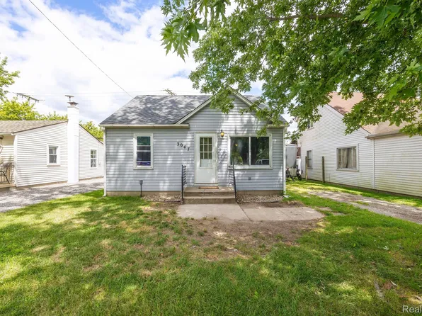 3047 Cloverdale St, Monroe, MI 48162