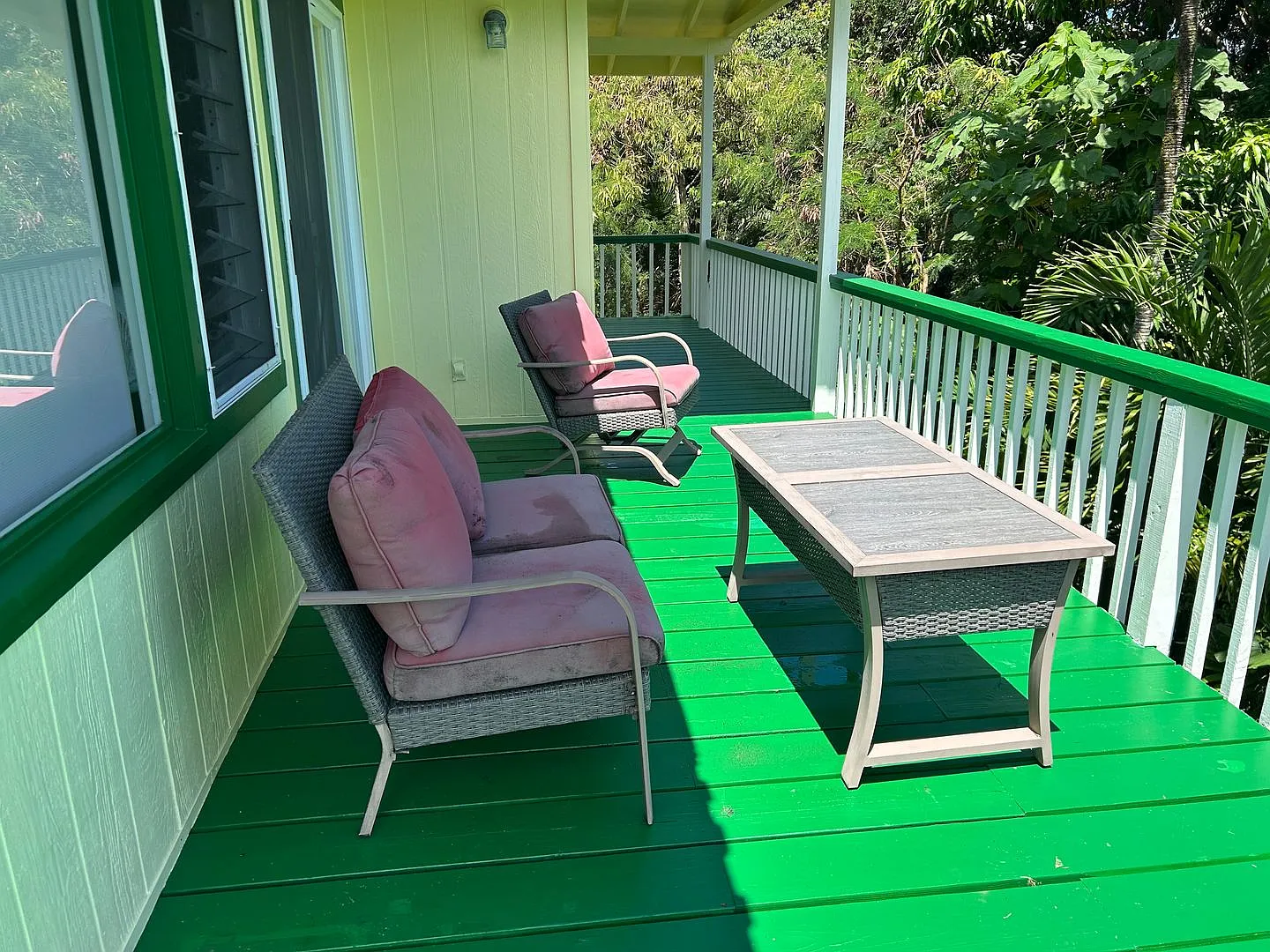 Kaneohe Bay Views 2 bedroom 1 bath home — Photo 3