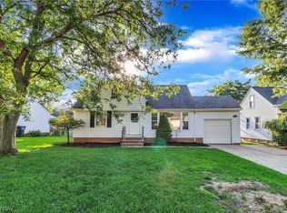 938 Learidge Rd, Lyndhurst, OH 44124