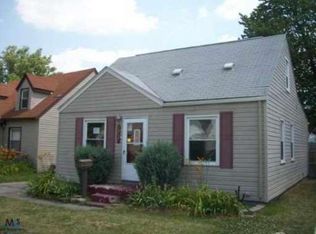 28232 Schram St, Roseville, MI 48066