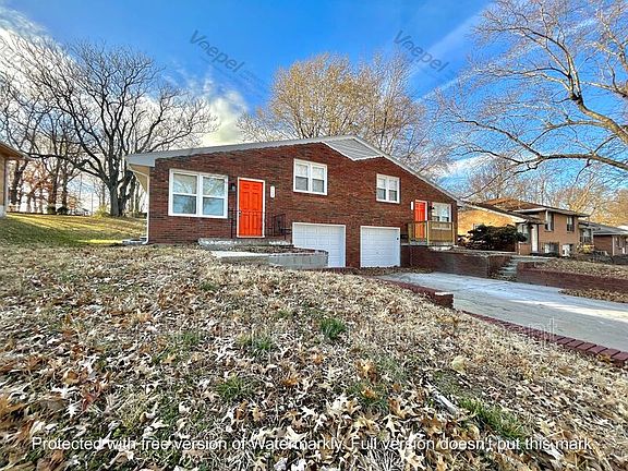 3rd image of 1108 N Cottage Ave