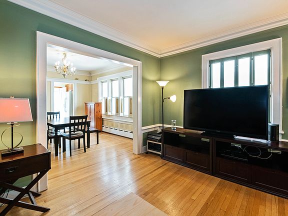 3rd image of 6815 Vista Pl