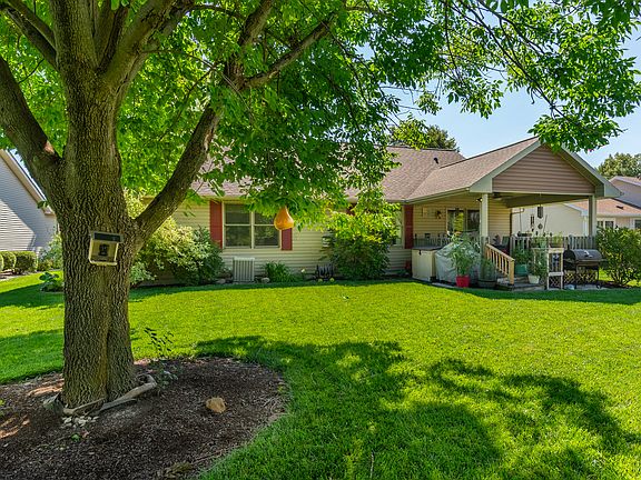 3rd image of 2738 Becker Dr