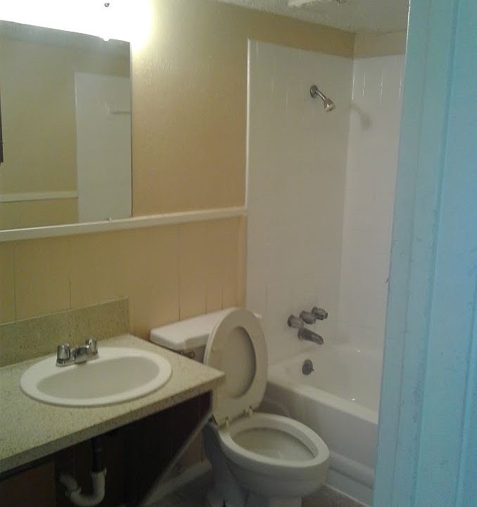 1st image of 5701 Edmond Ave APT 212