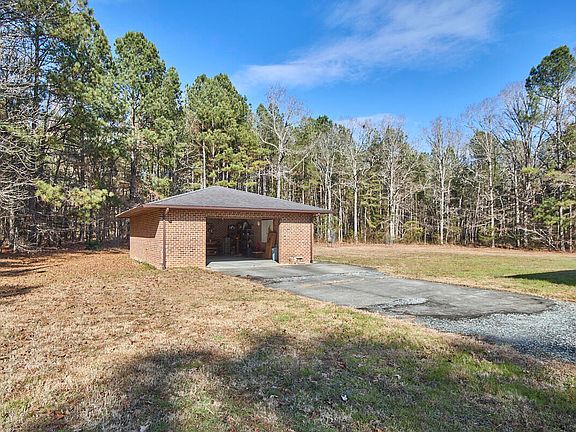5th image of 2864 Hewett Ln