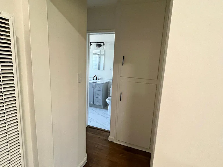 323 E Valencia Ave #B — Photo 10