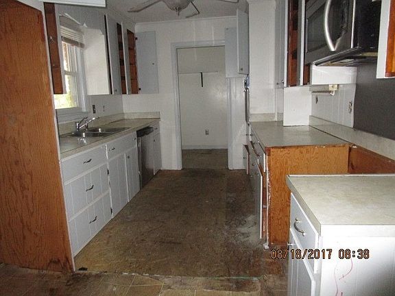 5th image of 108 Colonial Dr