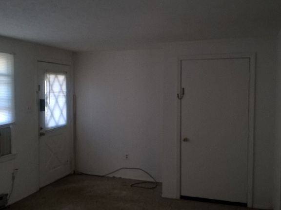5th image of 1392 Roanoke St APT 3