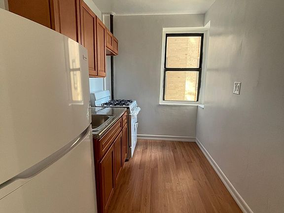 4th image of 2262 Bronx Park E #4H