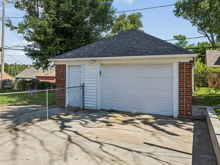 2524 Vane St — Photo 24