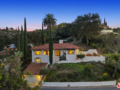 14878 Round Valley Dr, Sherman Oaks, CA, 91403