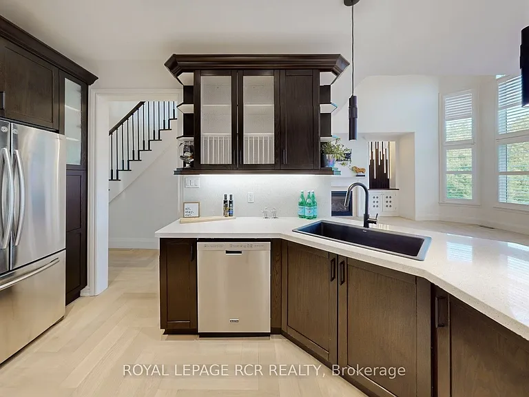 75 Dr George Burrows Pkwy E — Photo 13