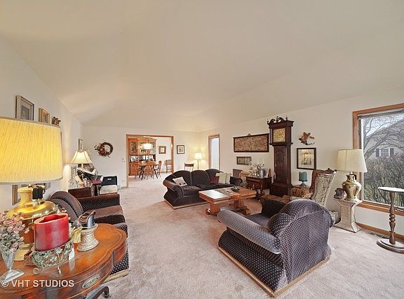5th image of 9S370 Chandelle Dr